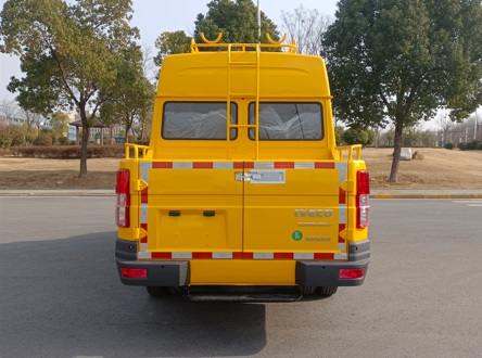 依維柯牌NJ5046XGC6AS工程車公告圖片