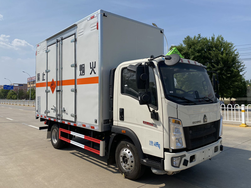 楚勝牌CSC5047XQYZ6爆破器材運(yùn)輸車公告圖片