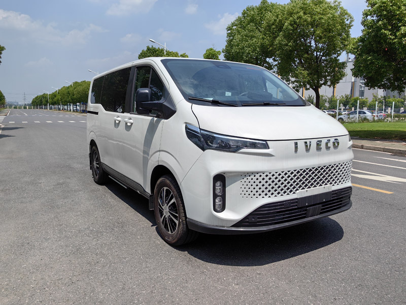依维柯牌NJ6500FBEV71纯电动多用途乘用车图片