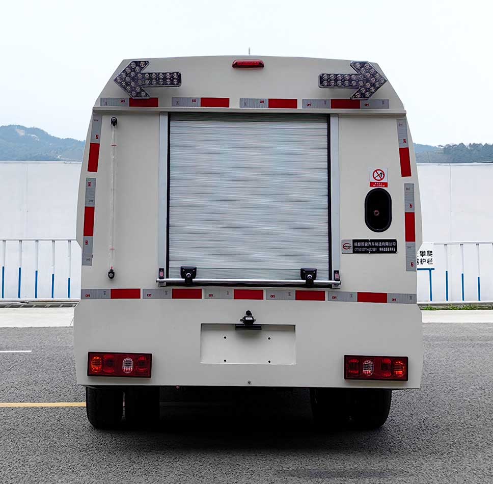 通途牌CTT5030TYHGS2BEV純電動(dòng)路面養(yǎng)護(hù)車公告圖片