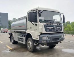 供水车