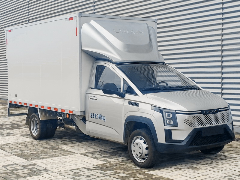 菱勢(shì)牌GXA5030XXYSHEV插電式增程混合動(dòng)力廂式運(yùn)輸車公告圖片