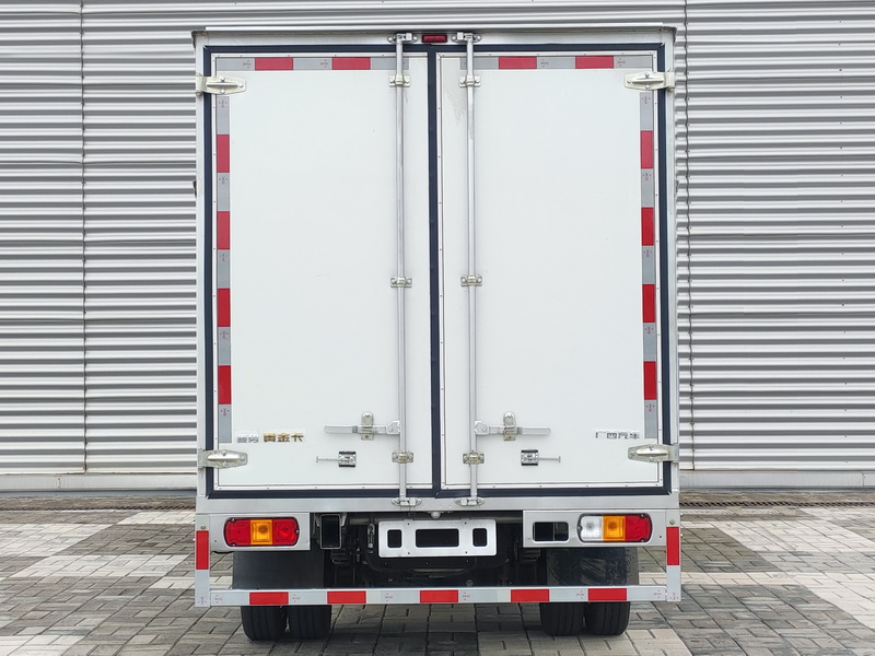 菱勢(shì)牌GXA5030XXYSHEV插電式增程混合動(dòng)力廂式運(yùn)輸車公告圖片