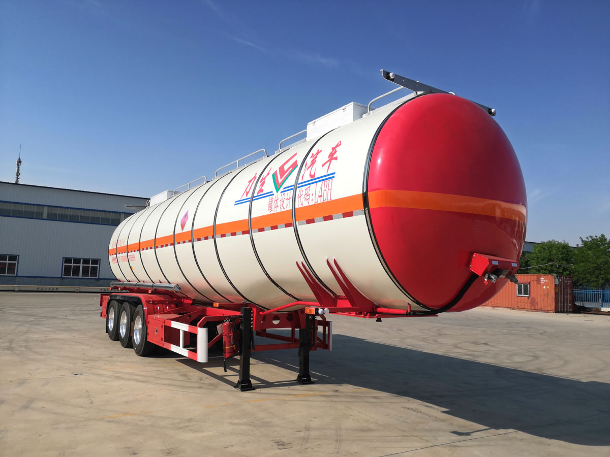 力生牌12.3米32.3吨3轴易燃液体罐式运输半挂车(HLS9407GRYA)