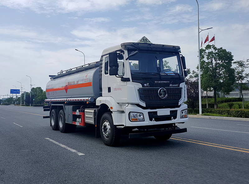 榮駿達(dá)牌HHX5264GRYSX6易燃液體罐式運(yùn)輸車公告圖片