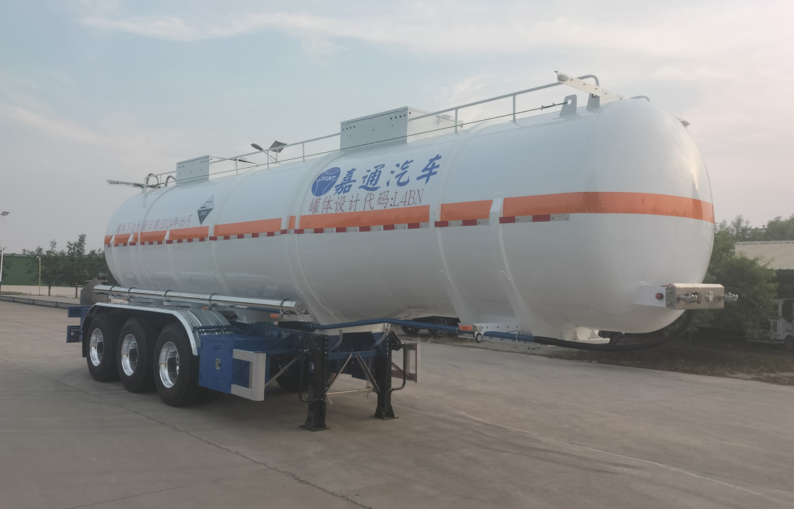 嘉运通牌10.6米34.1吨3轴腐蚀性物品罐式运输半挂车(JTC9400GFW28)