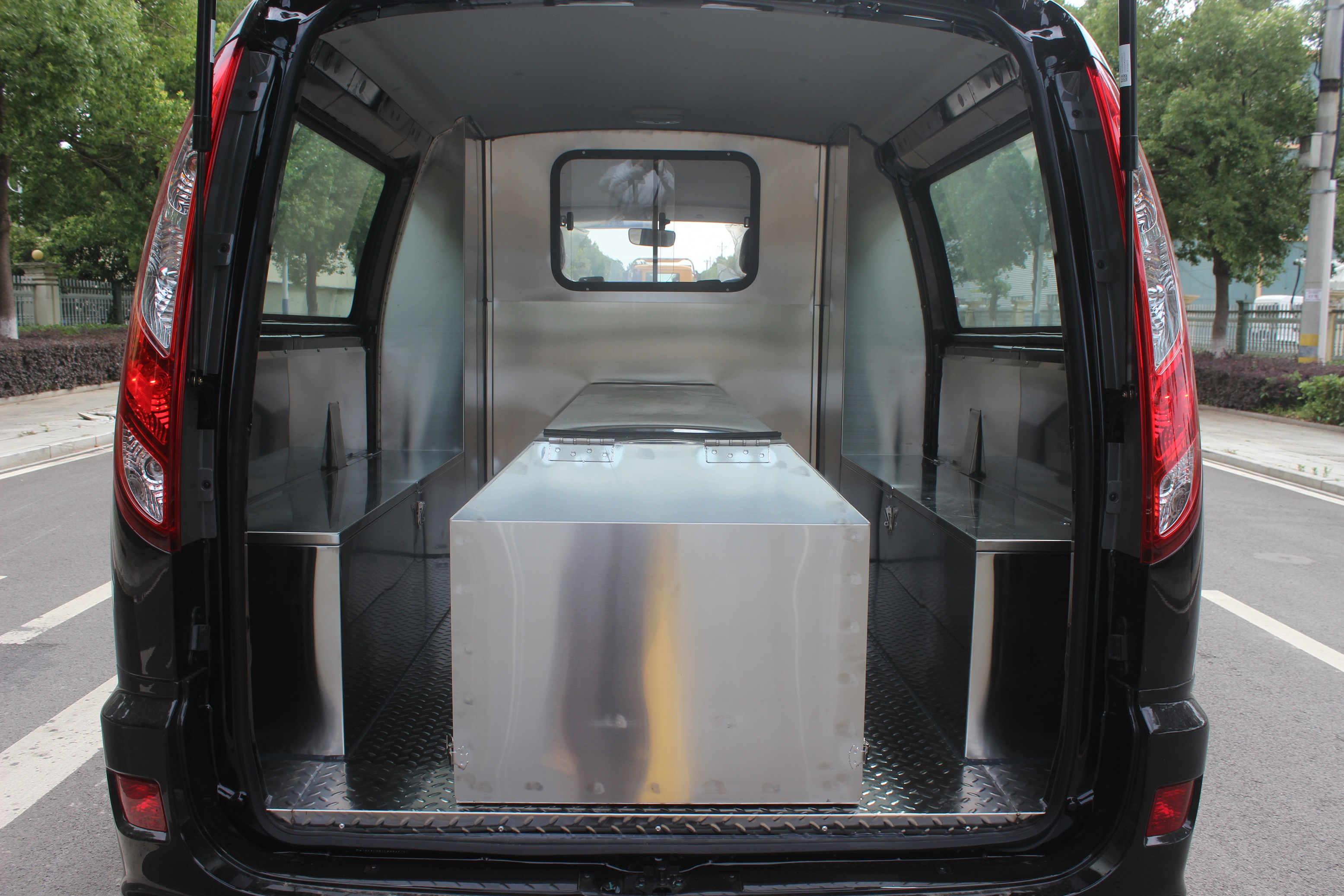 潤知星牌SCS5037XBYBJ6殯儀車公告圖片