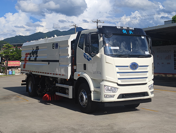 福龍馬牌FLM5181TXSYJBEV純電動洗掃車公告圖片