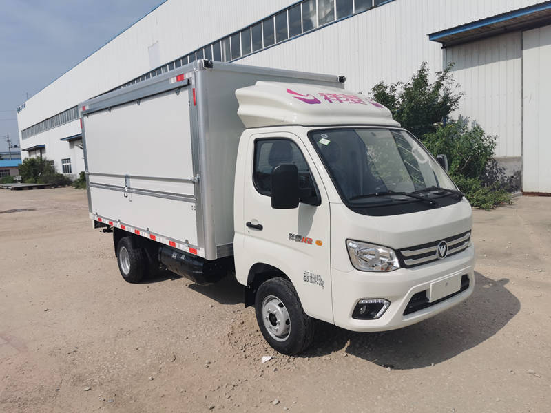 鴻星達(dá)牌SJR5032XYK-M2C翼開(kāi)啟廂式車(chē)公告圖片