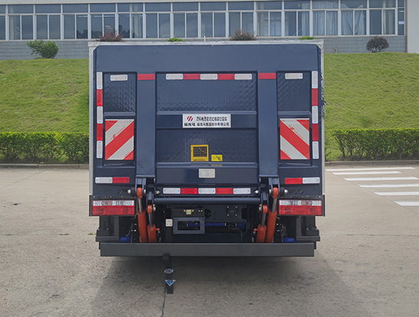 福龍馬牌FLM5040XTYHDFCEV燃料電池密閉式桶裝垃圾車(chē)公告圖片