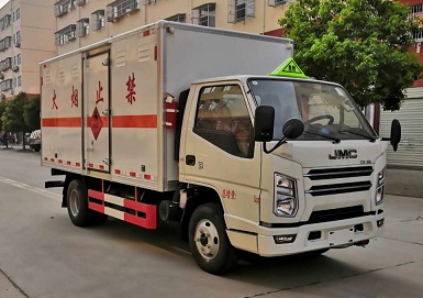 程力威牌CLW5041XRYJ6易燃液體廂式運(yùn)輸車公告圖片