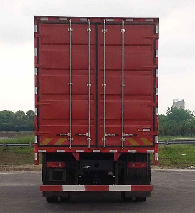 大運(yùn)牌DYQ5188XXYD6AC廂式運(yùn)輸車公告圖片