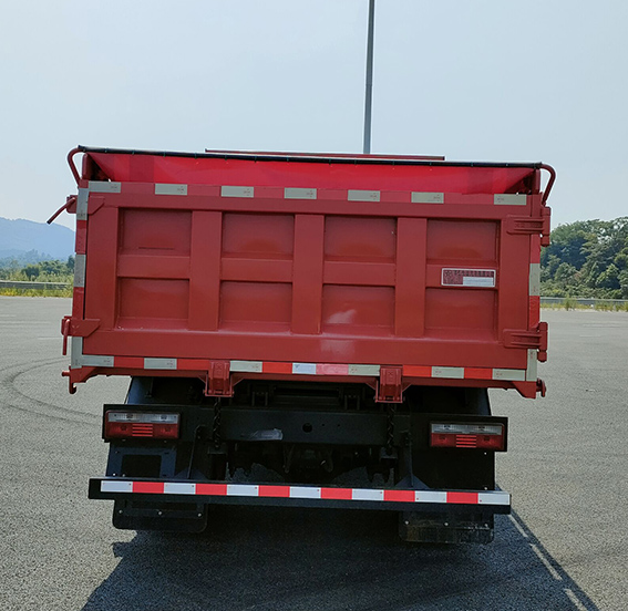 大运牌DYZ5078ZLJD6AB自卸式垃圾车公告图片