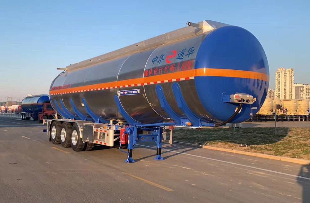 通华牌11.8米34.1吨3轴铝合金易燃液体罐式运输半挂车(THT9401GRYDY44A)