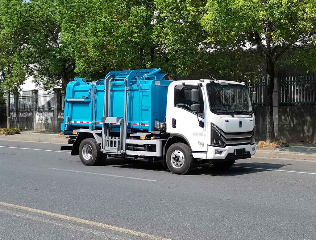 ZQZ5082ZZZBEVDN型纯电动自装卸式垃圾车图片