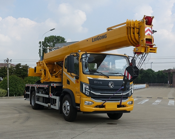 柳工牌CLG5152JQZ10汽车起重机公告图片