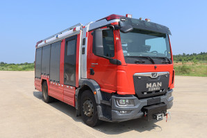 压缩空气泡沫消防车