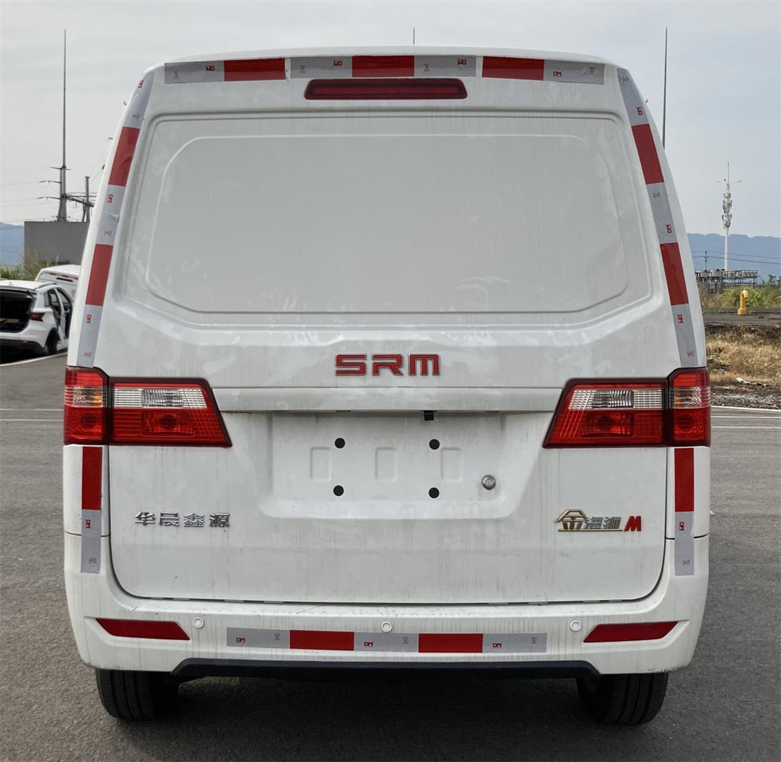 鑫源牌JKC5028XXYB6X3廂式運(yùn)輸車(chē)公告圖片