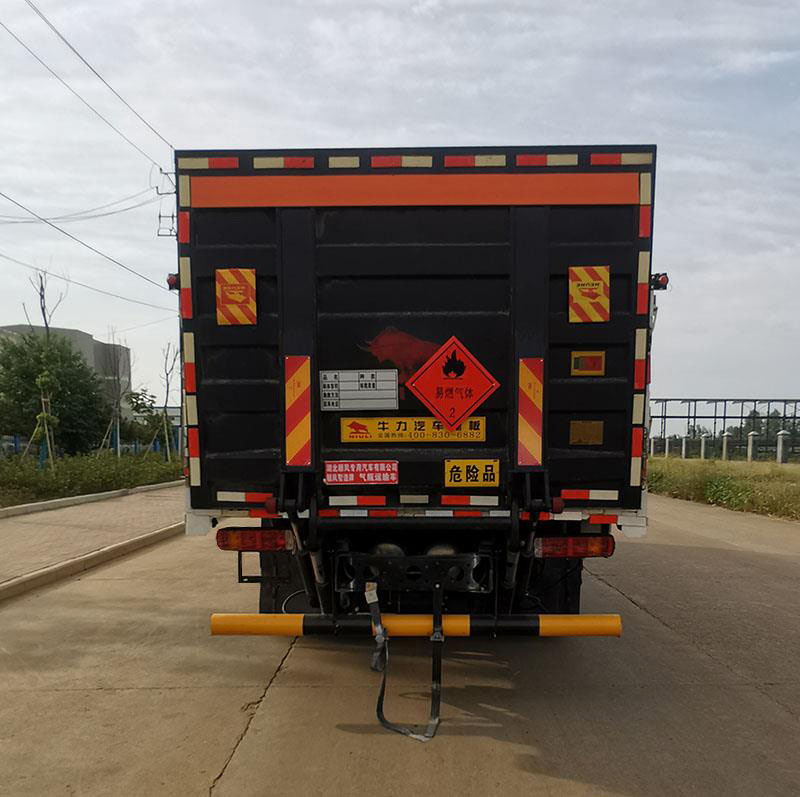 順風智造牌SFZ5180TQPCAJ6氣瓶運輸車公告圖片