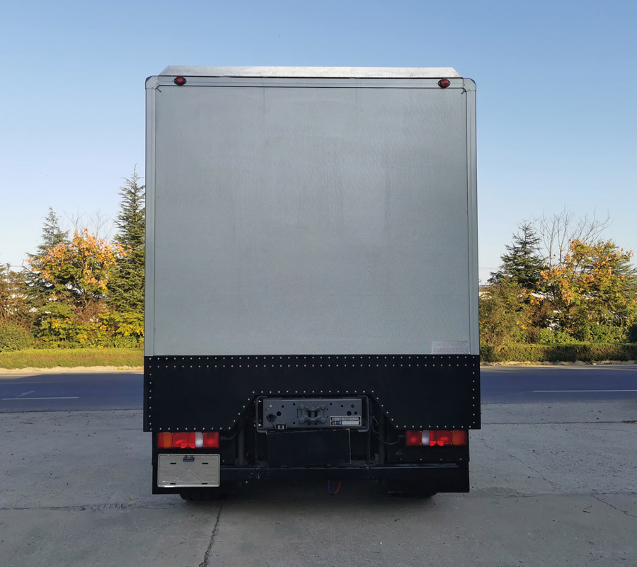 四季風(fēng)牌LRP5100XLJ旅居車公告圖片