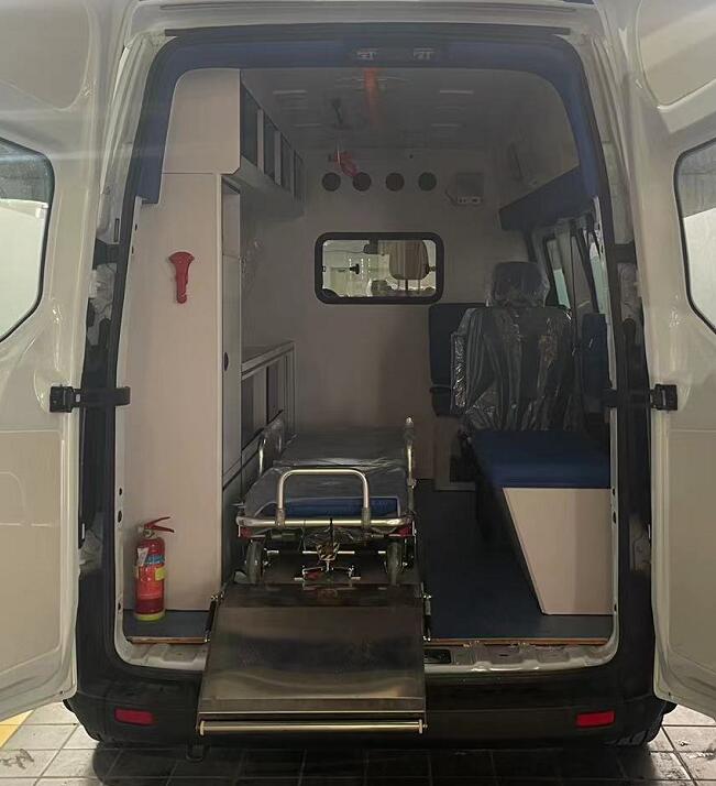 新逾捷牌XYT5033XJHJX9救護(hù)車公告圖片