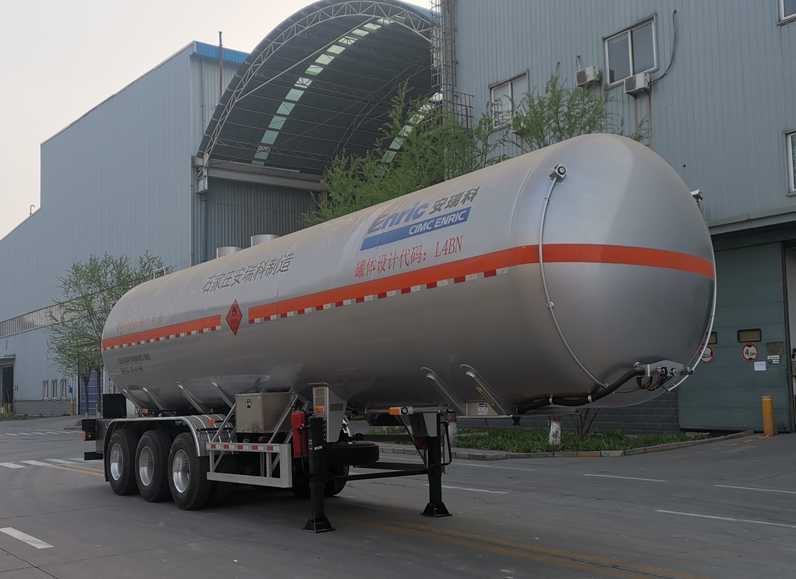安瑞科牌12米29.5吨3轴易燃液体罐式运输半挂车(HGJ9400GRY1)