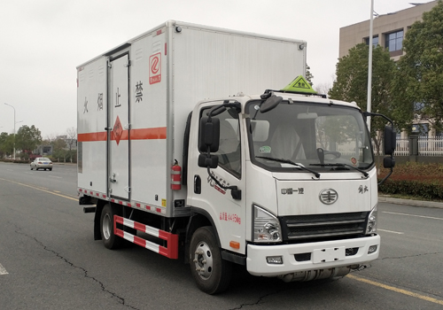 專力牌ZLC5040XQYC6爆破器材運(yùn)輸車公告圖片