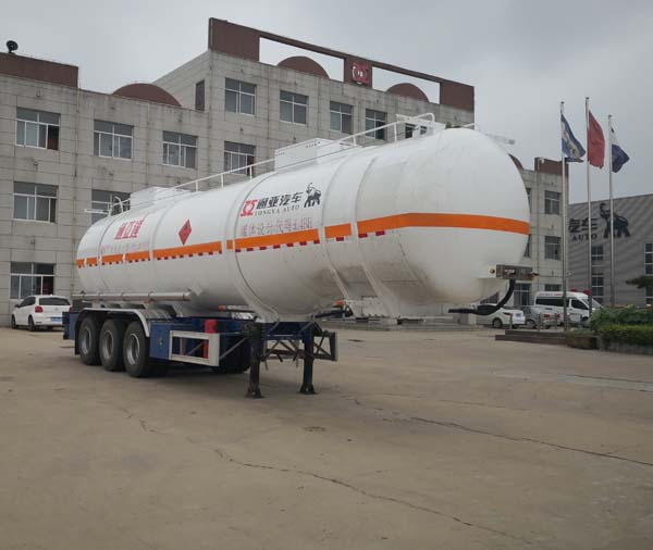 通亚达牌12.3米33.2吨3轴易燃液体罐式运输半挂车(CTY9406GRY47)