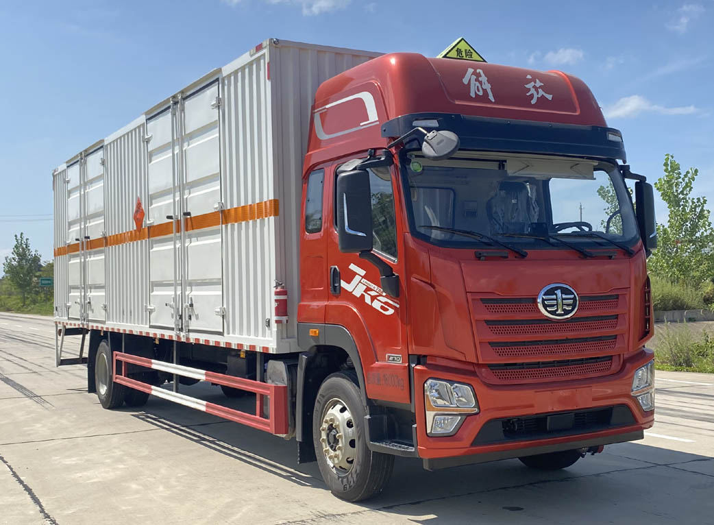 解放牌CA5180XQYP28K8L8E6A91爆破器材運輸車公告圖片