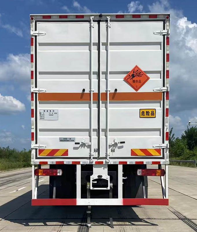 解放牌CA5180XQYP28K8L8E6A91爆破器材運輸車公告圖片