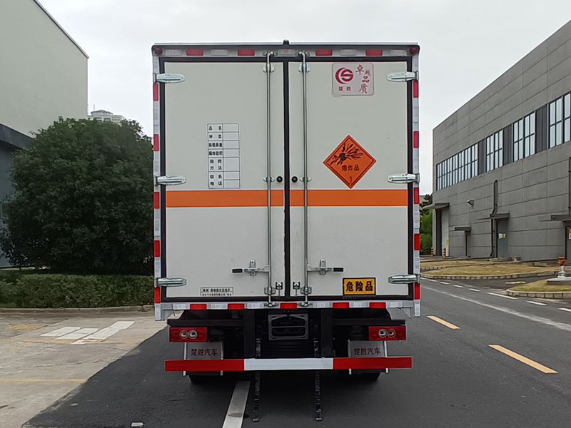 楚勝牌CSC5098XQYBK6爆破器材運(yùn)輸車公告圖片