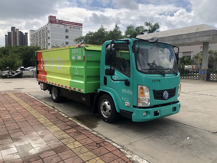 東風牌EQ5085XTYSBEV純電動密閉式桶裝垃圾車