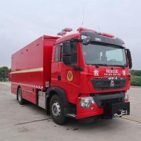 五岳牌TAZ5126TXFQC60器材消防车