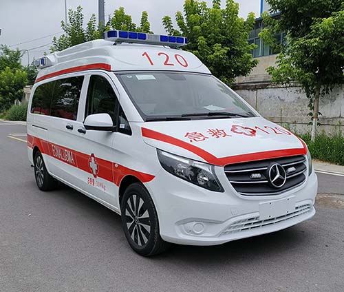莱茵旅行者牌JZS5036XJHX3救护车