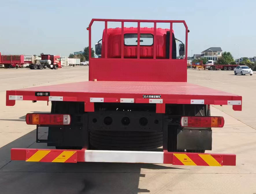 解放牌CA5180TPBP40K62L3E6A85平板運(yùn)輸車(chē)公告圖片