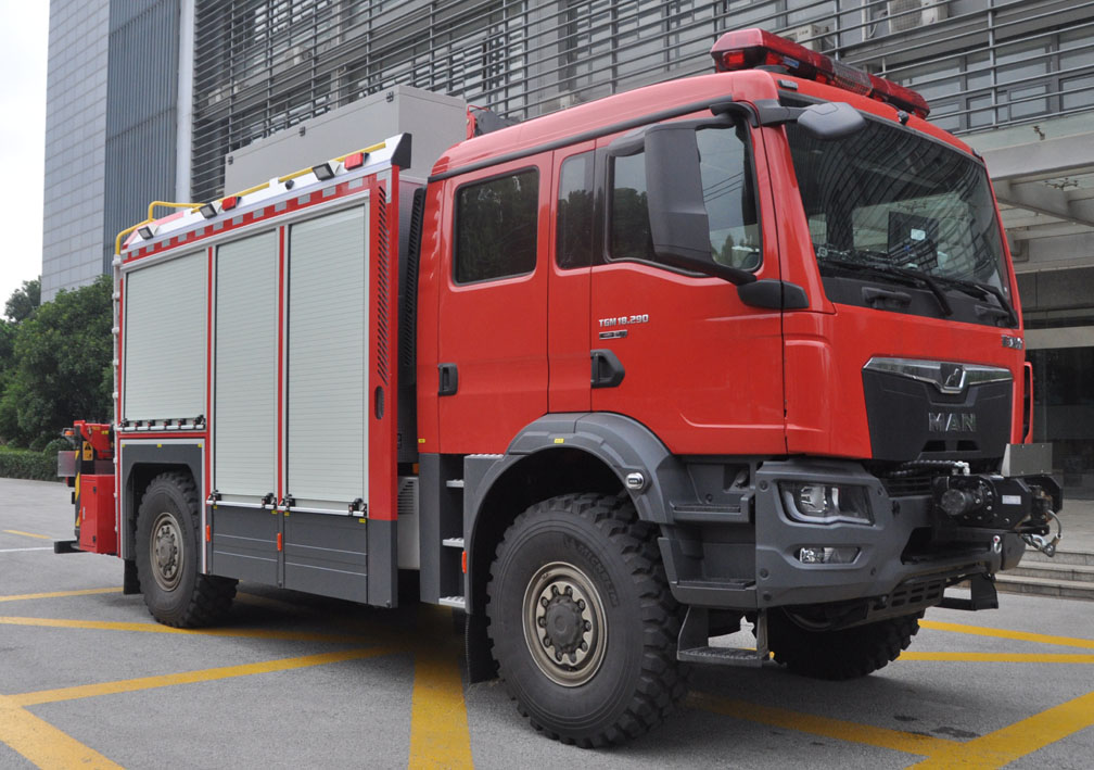 ZXT5140TXFJY80/B65型抢险救援消防车图片