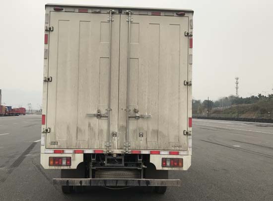 江鈴牌JX5065XXYTG26廂式運(yùn)輸車公告圖片