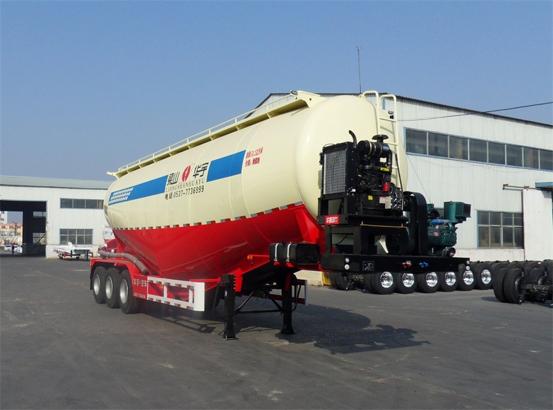 华宇达牌11.6米30.7吨3轴低密度粉粒物料运输半挂车(LHY9400GFL55)