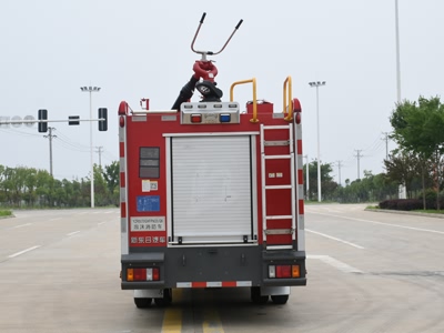 新东日牌YZR5070GXFPM20/Q6泡沫消防车公告图片