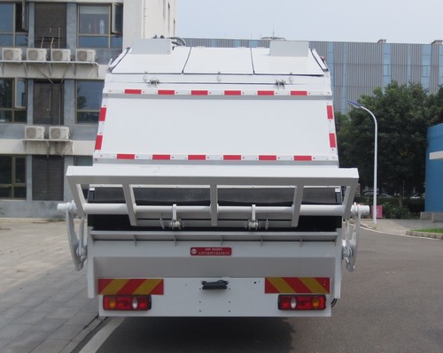 亞潔牌BQJ5180ZYSDFE6壓縮式垃圾車公告圖片