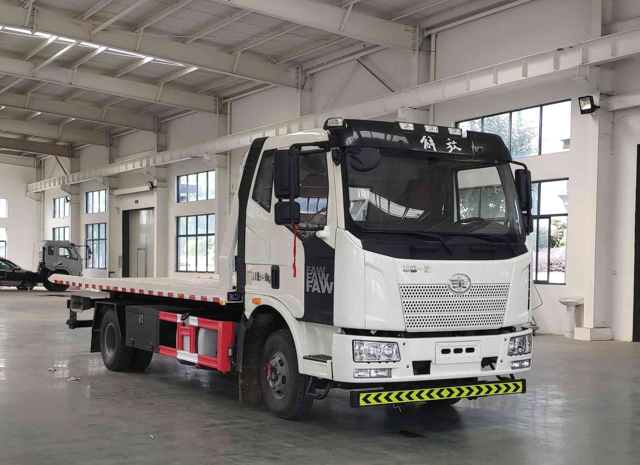 楚韻牌EZW5080TQZC6清障車公告圖片