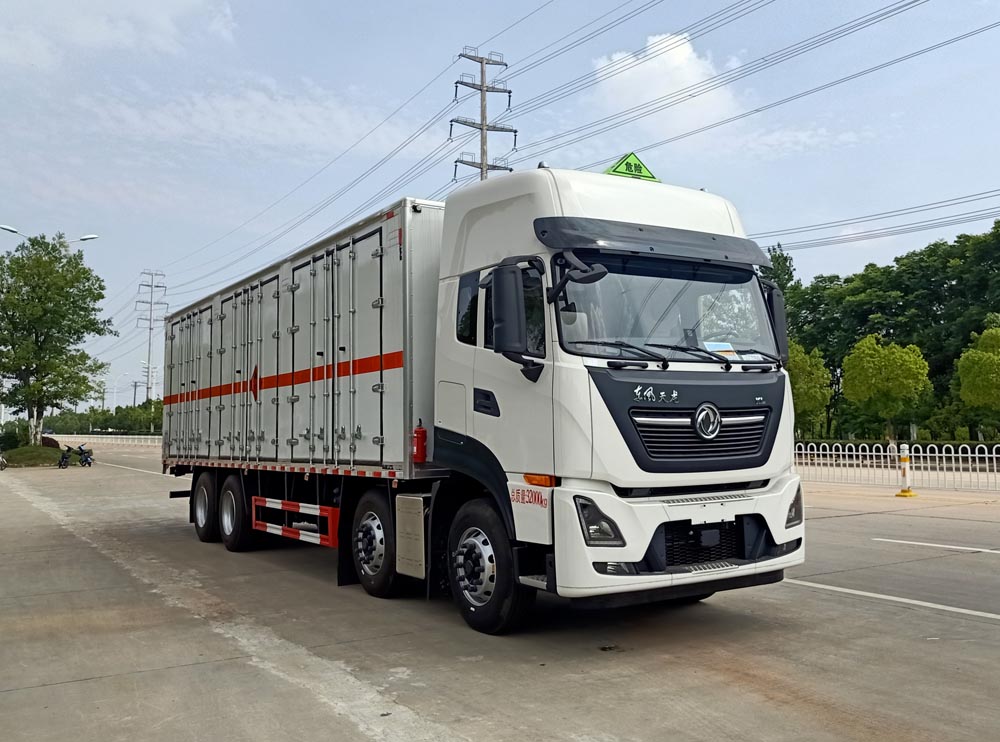 楚飛牌CLQ5320XRQ6D易燃?xì)怏w廂式運(yùn)輸車(chē)公告圖片