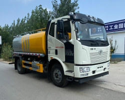 多功能抑尘车