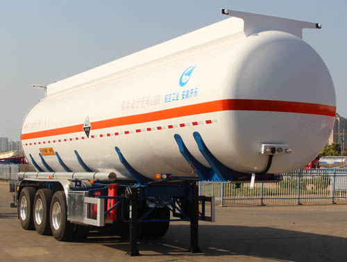 开乐牌11米33吨3轴腐蚀性物品罐式运输半挂车(AKL9405GFW)