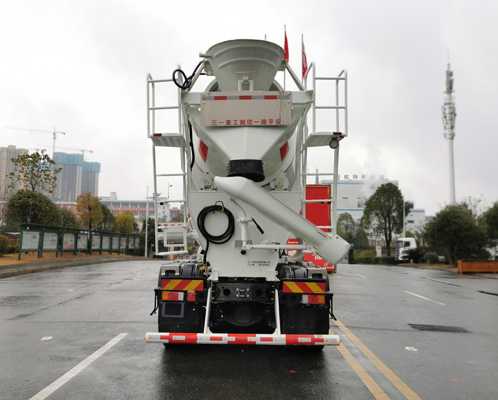 三一牌SYM5312GJB1FC混凝土攪拌運(yùn)輸車(chē)公告圖片