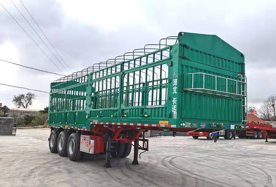 鑫卡诺牌10米34.8吨3轴仓栅式运输半挂车(HKN9401CCYE)