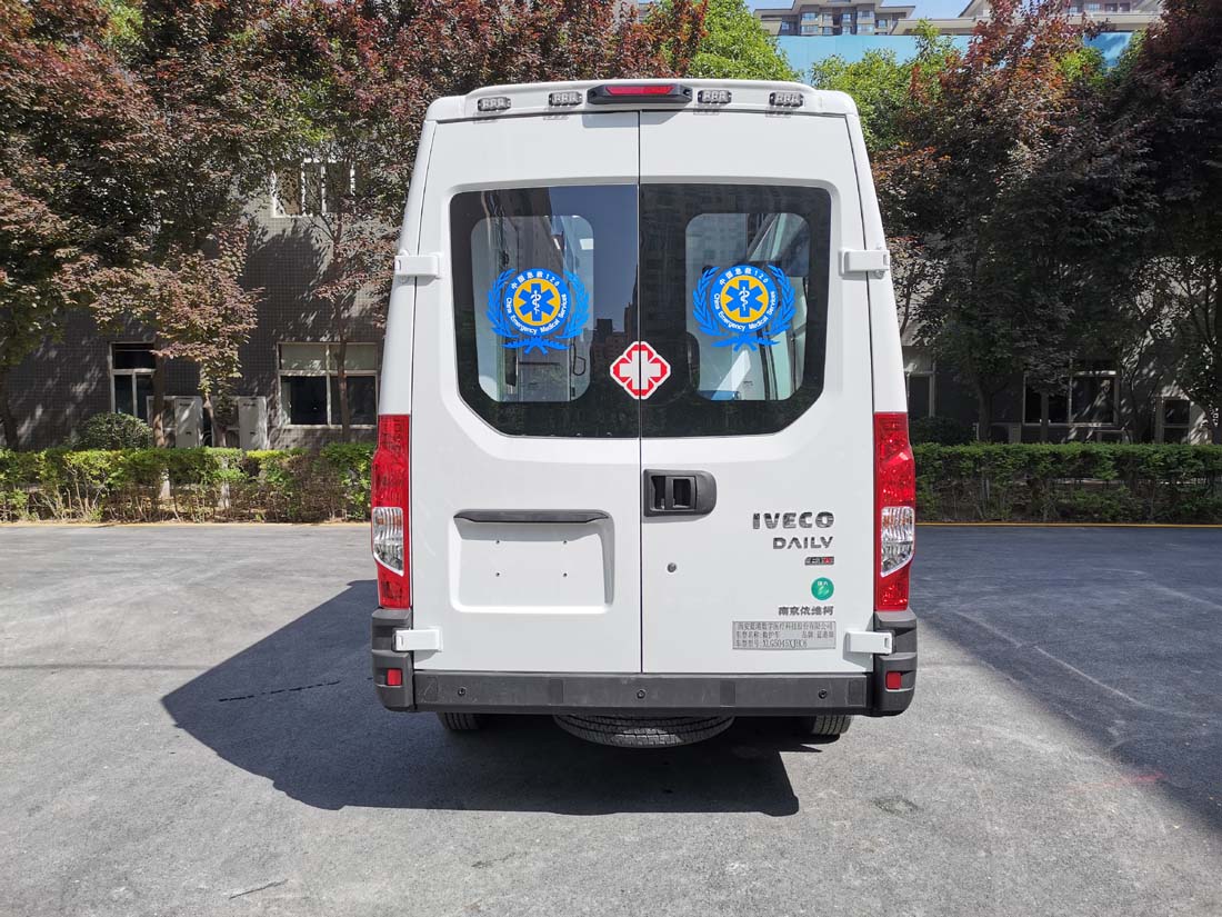 藍(lán)港牌XLG5045XJHC6救護(hù)車公告圖片