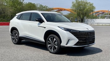 插电式混合动力多用途乘用车