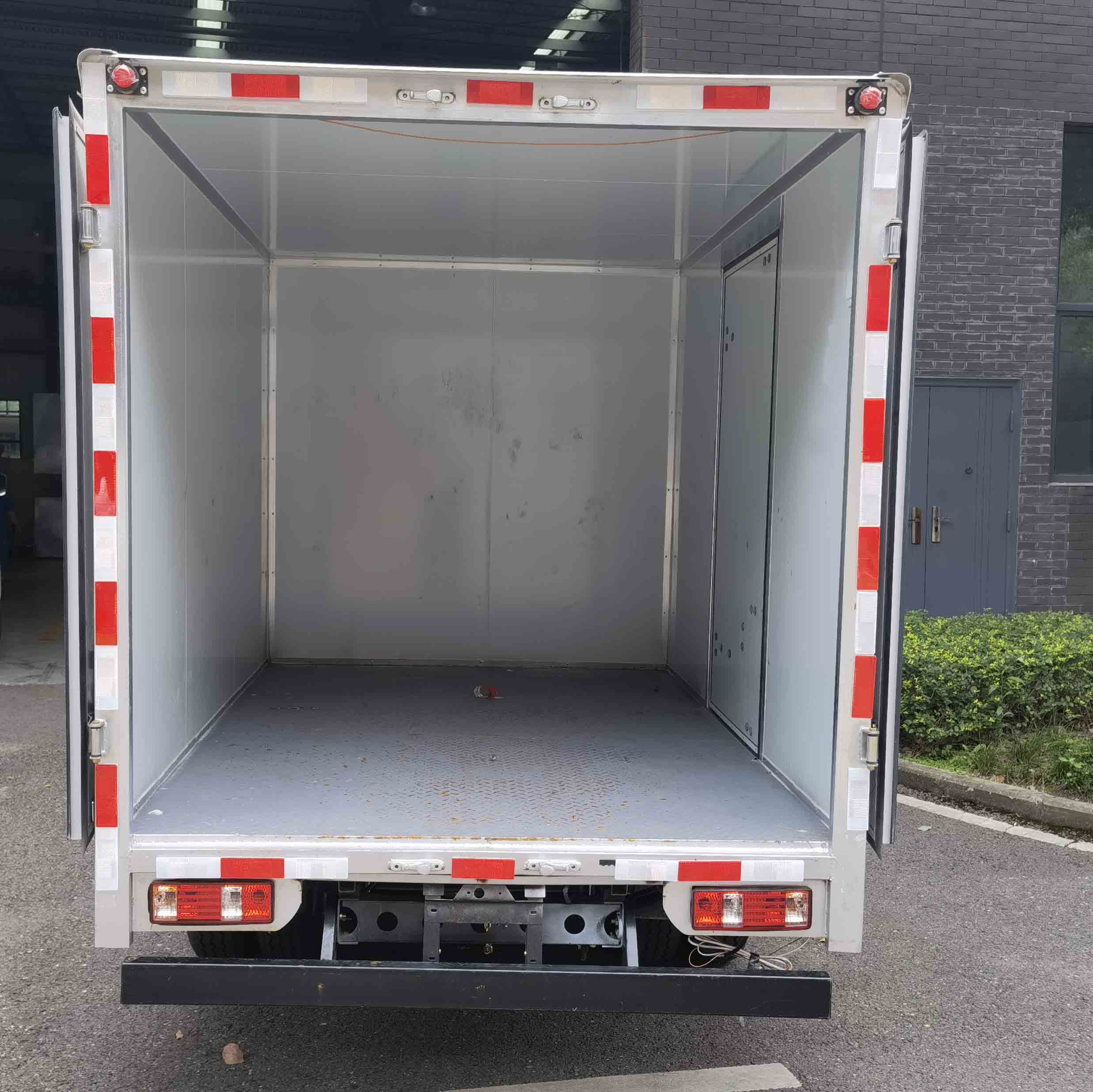 銳勝牌BAW5041XXY1DC51廂式運輸車公告圖片