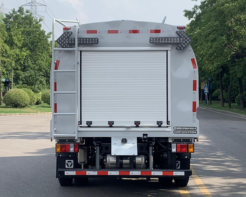 徐工牌XGH5081GQXQ6護欄清洗車公告圖片